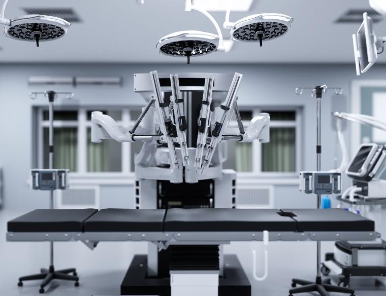 Chirurgische Roboter in einem Operationsraum